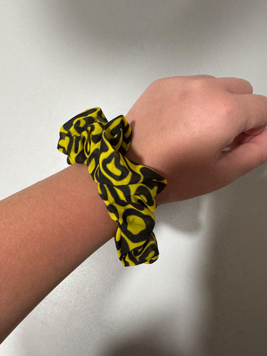 Lando Norris helmet inspired scrunchie